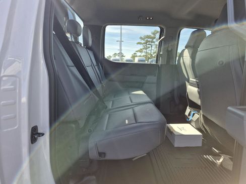 New 2026 Ford F550 4x4 Crew Cab image 19