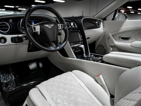 Used 2017 Bentley Continental GT image 41