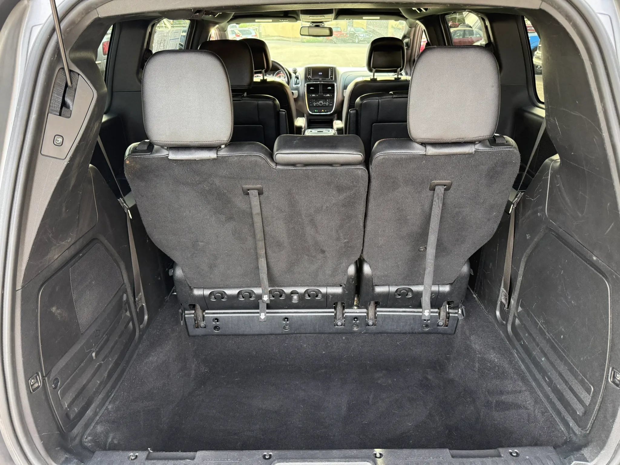Used 2019 Dodge Grand Caravan GT w/ Safety Sphere Group FWD image 15