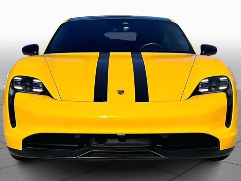 Used 2022 Porsche Taycan image 3