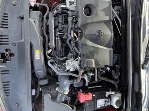 Used 2022 Toyota Camry LE image 37