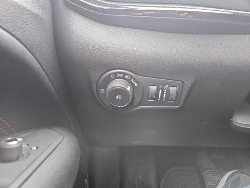 Used 2024 Jeep Compass Trailhawk image 21