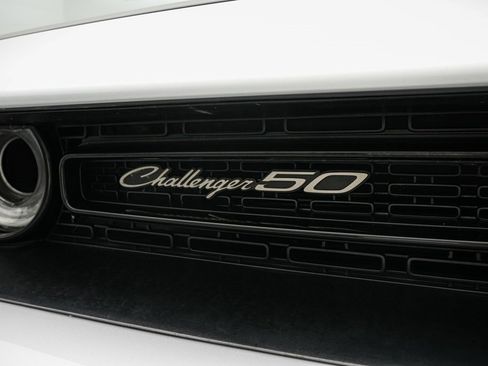 Used 2020 Dodge Challenger R/T image 16