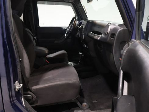 Used 2013 Jeep Wrangler Unlimited Sport image 21