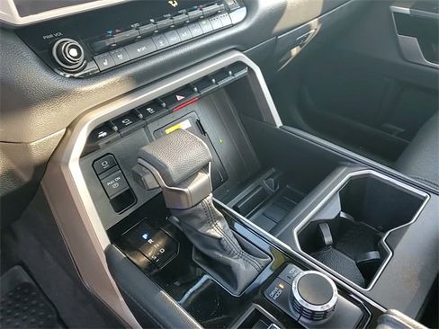 Used 2022 Toyota Tundra Limited image 16