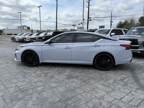 Used 2024 Nissan Altima 2.0 SR image 4