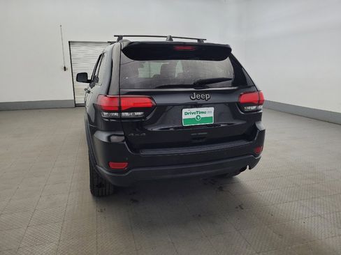 Used 2016 Jeep Grand Cherokee Laredo 75th Anniversary image 6