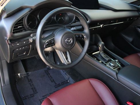 Used 2025 MAZDA MAZDA3 s image 4