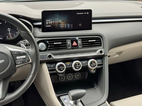 Used 2023 Genesis G70 2.0T image 22