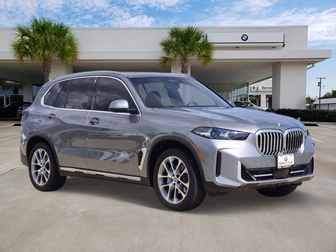 Used 2024 BMW X5 xDrive40i w/ Parking Assistance Package AWD/4WD image 3