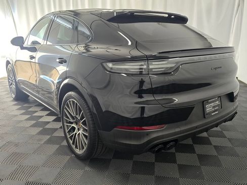 Certified 2023 Porsche Cayenne Platinum Edition AWD/4WD image 3
