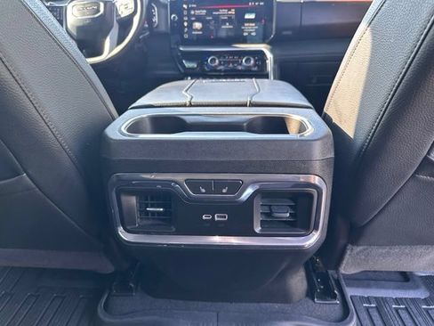Used 2024 GMC Sierra 2500 Denali w/ Denali Reserve Package AWD/4WD image 35
