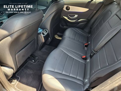 Used 2022 Mercedes-Benz GLC 300 4MATIC image 29