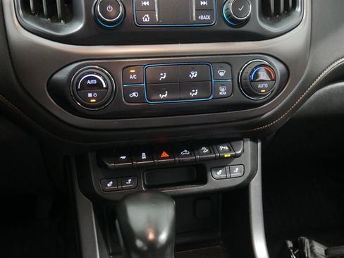 Used 2022 GMC Canyon AT4 image 23