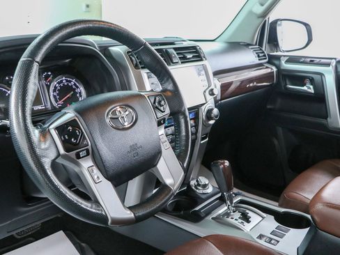 Used 2023 Toyota 4Runner Limited AWD/4WD image 23