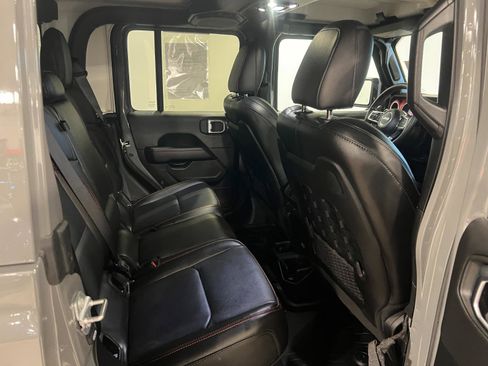 Used 2020 Jeep Gladiator Rubicon image 30
