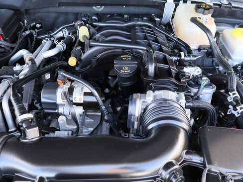 Used 2022 Jeep Wrangler Unlimited Sport image 27