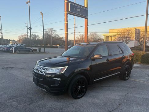 Used 2019 Ford Explorer XLT w/ Equipment Group 201A image 1