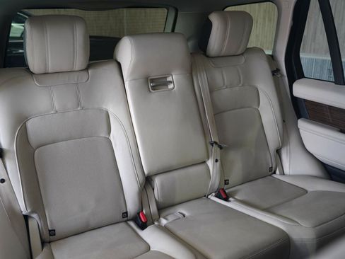 Used 2020 Land Rover Range Rover HSE AWD/4WD image 35