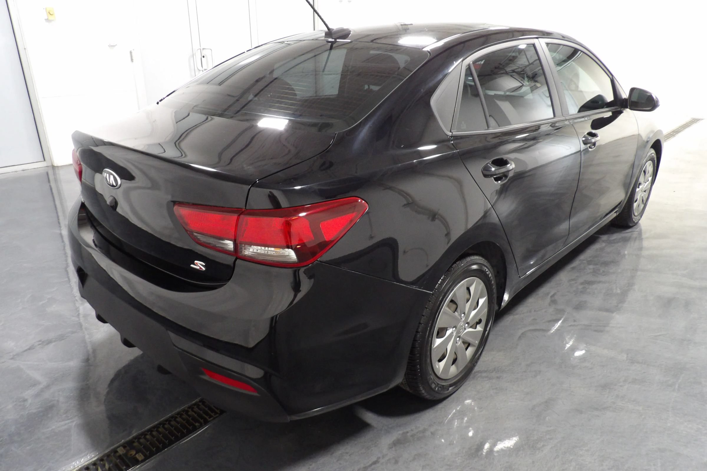 Used 2020 Kia Rio S FWD image 4