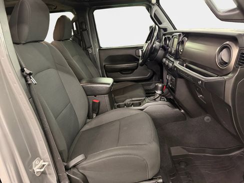 Used 2020 Jeep Wrangler Willys image 12