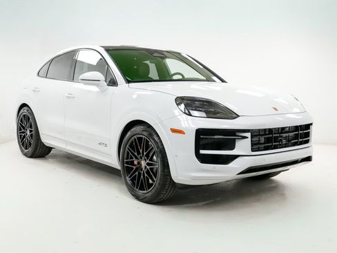 New 2026 Porsche Cayenne GTS AWD/4WD image 8