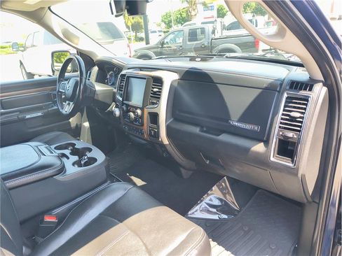 Used 2017 RAM 1500 Laramie w/ Convenience Group AWD/4WD image 12