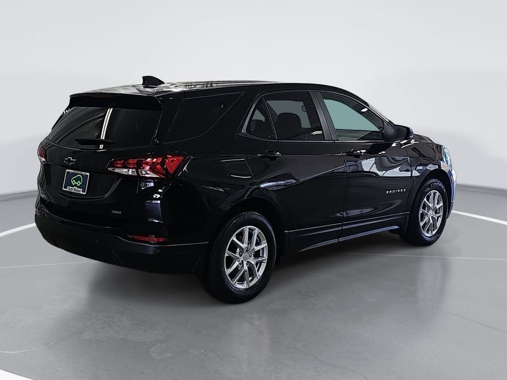 Certified 2024 Chevrolet Equinox LS w/ LS Convenience Package AWD/4WD image 3