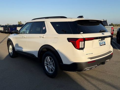New 2026 Ford Explorer Active w/ Active Comfort Package RWD image 4