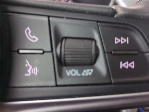 Used 2018 Alfa Romeo Stelvio Ti Sport image 16