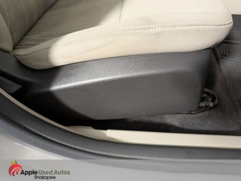 Used 2015 Ford Focus SE w/ SE Cold Weather Package FWD image 36