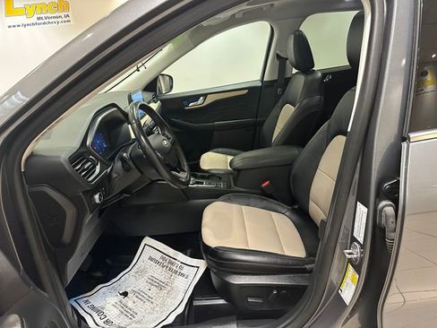 Used 2021 Ford Escape Titanium w/ Titanium Elite Package AWD/4WD image 7