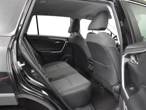 Used 2024 Toyota RAV4 XLE FWD image 18