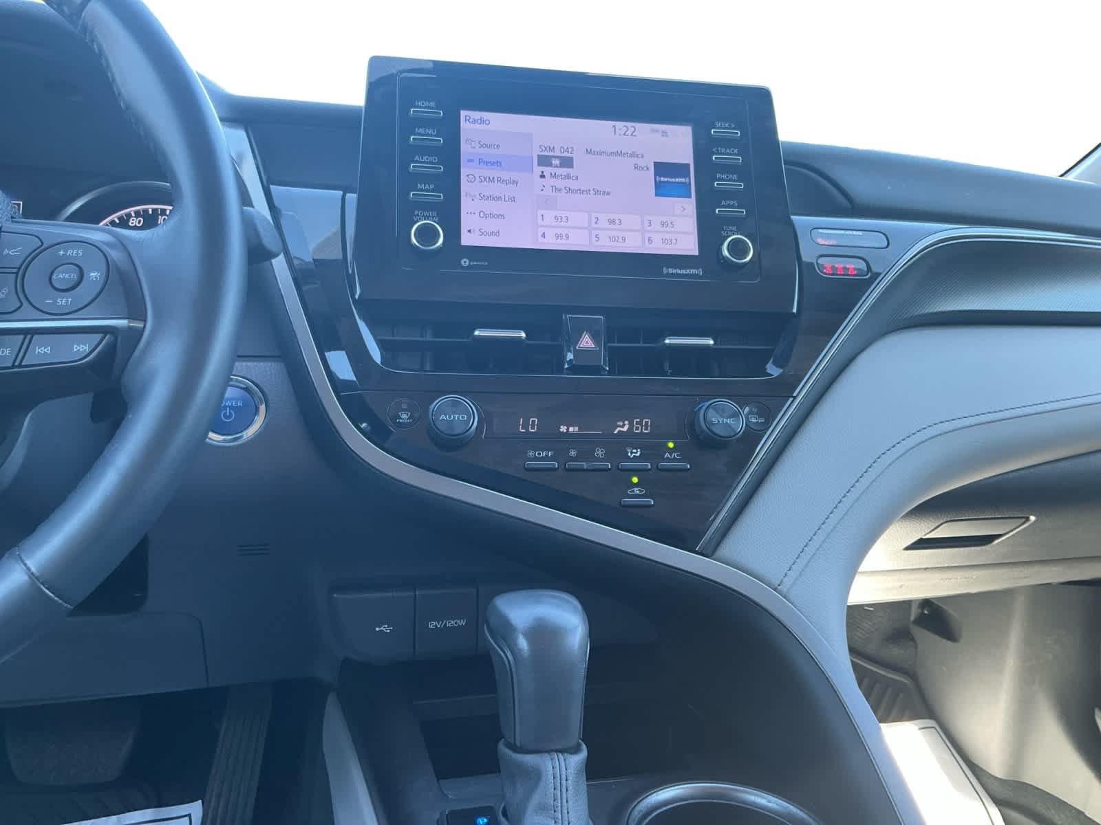 Used 2024 Toyota Camry SE FWD image 11