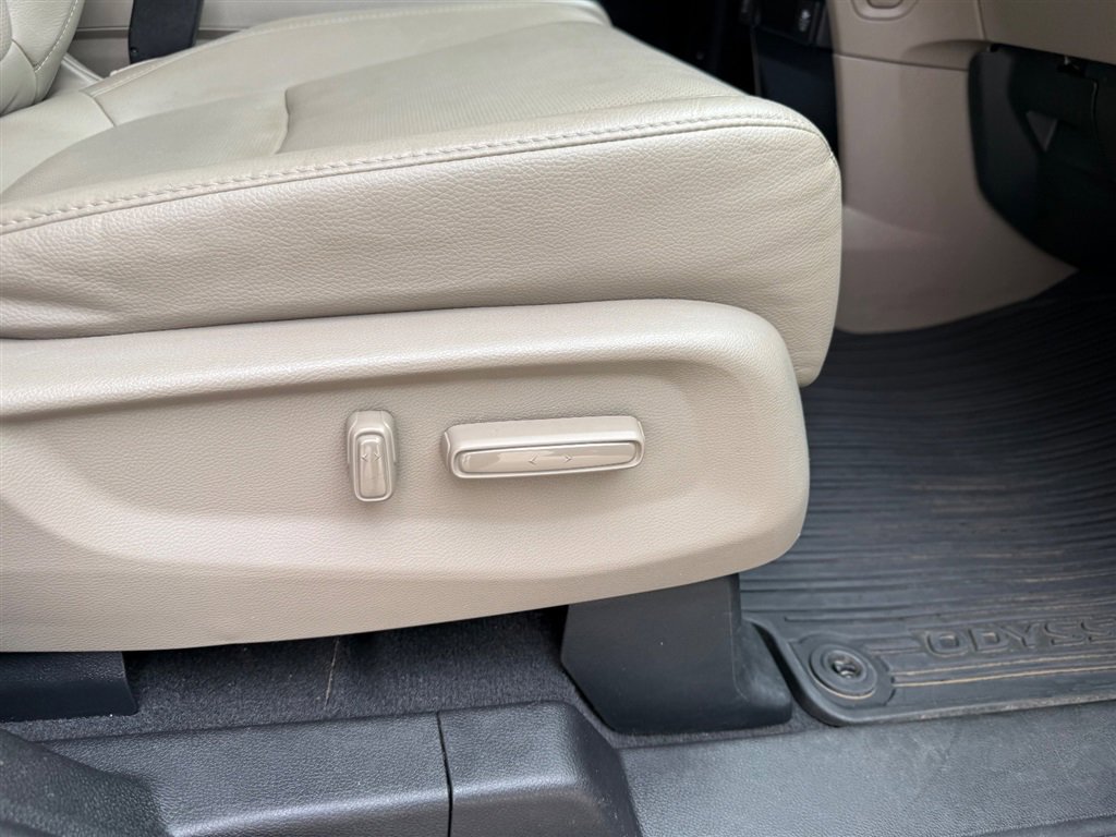 Used 2020 Honda Odyssey Elite image 5