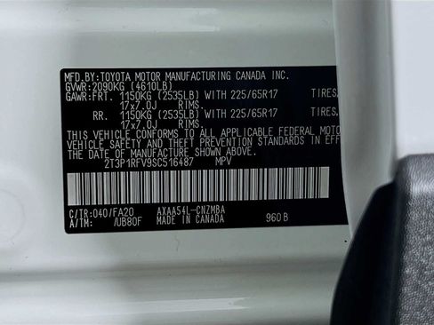 Used 2025 Toyota RAV4 XLE AWD/4WD image 31