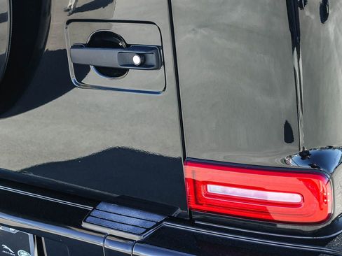 Used 2025 Mercedes-Benz G 550 image 13