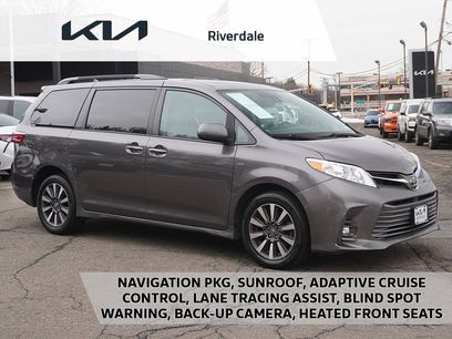 Used 2018 Toyota Sienna XLE w/ XLE Navigation Package