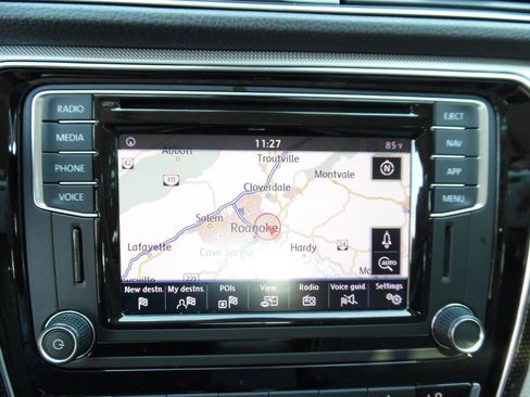 Used 2019 Volkswagen Passat 2.0T SE R-Line FWD image 15