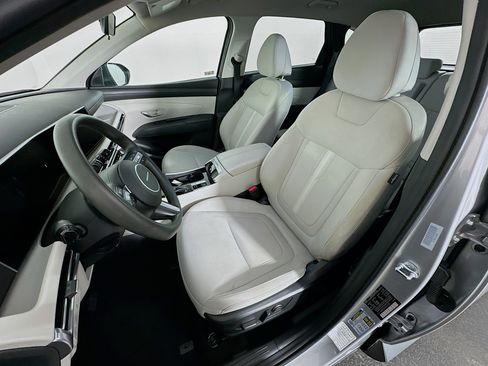 Used 2025 Hyundai Tucson SEL FWD image 13