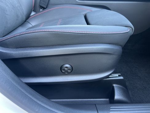 Certified 2025 Mercedes-Benz GLA 35 AMG 4MATIC image 28