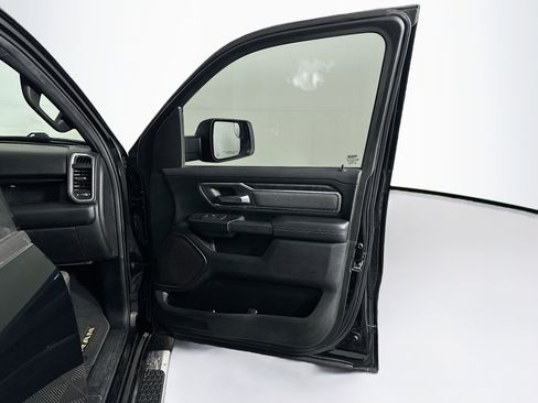 Used 2019 RAM 1500 Big Horn image 32