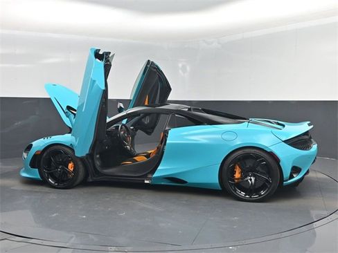 Used 2024 McLaren 750S Spider image 40