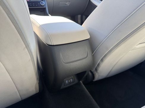 Used 2025 Hyundai Sonata SEL FWD image 23