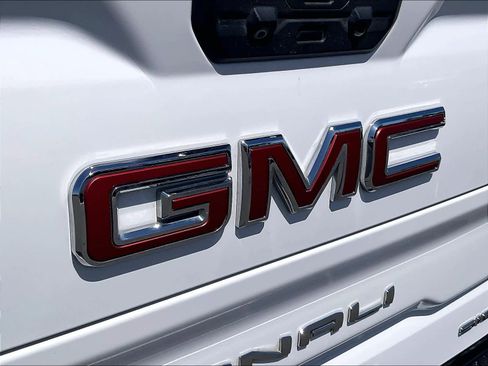 Used 2022 GMC Sierra 1500 Denali AWD/4WD image 10