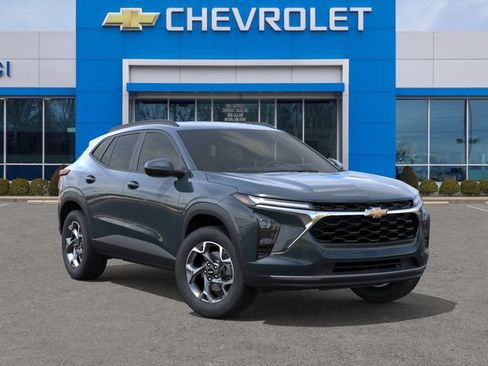 New 2026 Chevrolet Trax LT FWD image 7