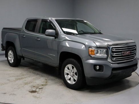 Used 2018 GMC Canyon SLE w/ SLE Convenience Package image 1