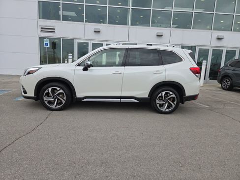 Used 2023 Subaru Forester Touring image 14