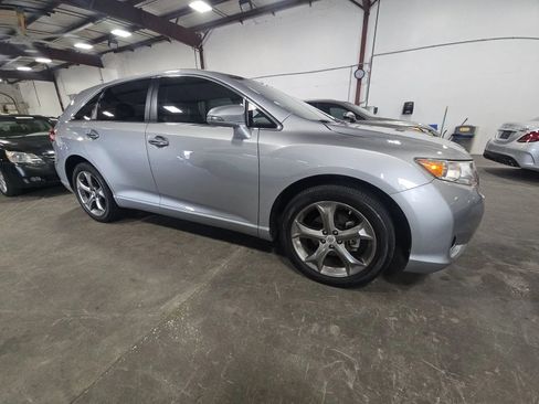 Used 2015 Toyota Venza XLE FWD image 3