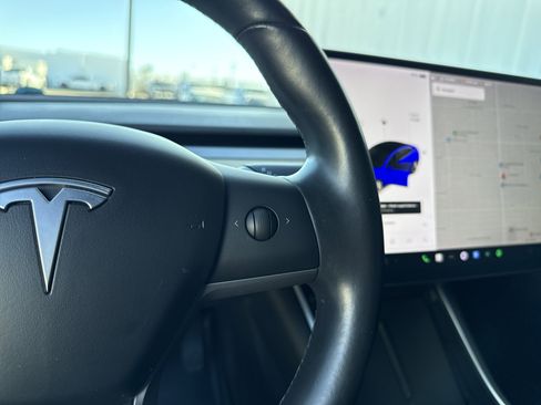 Used 2018 Tesla Model 3 Long Range image 28